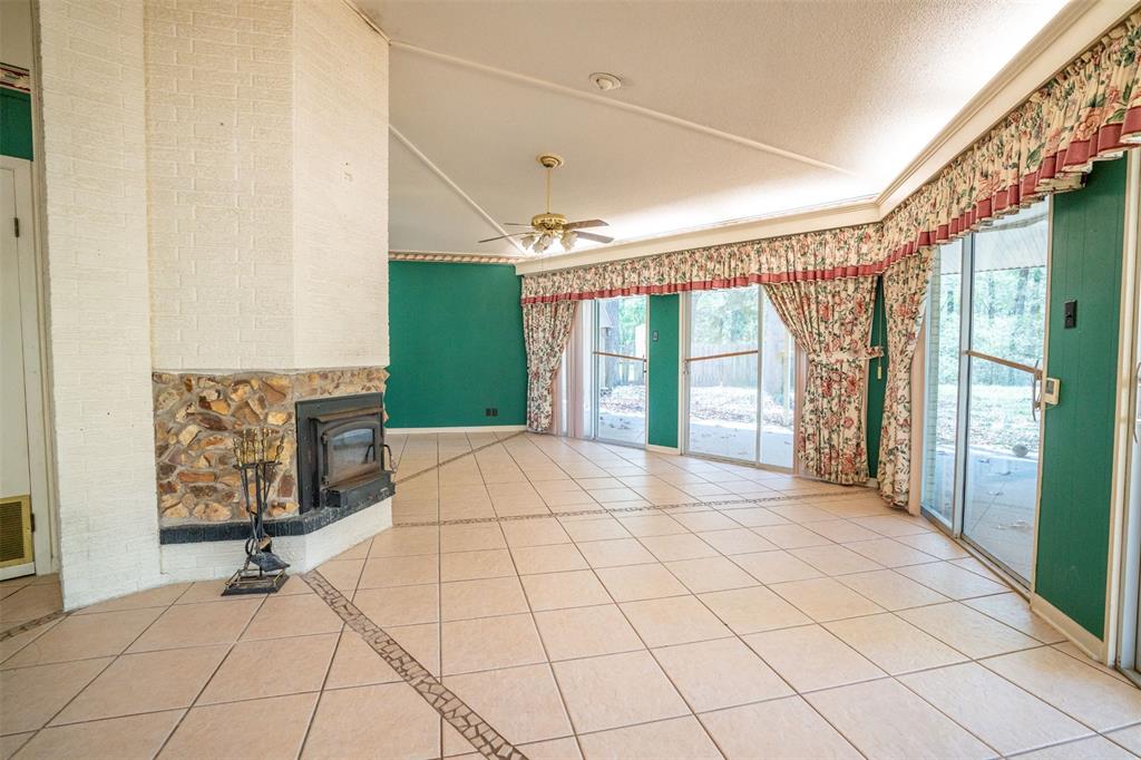 375 County Road Powderly, TX 75473 - Photo 7 of 18