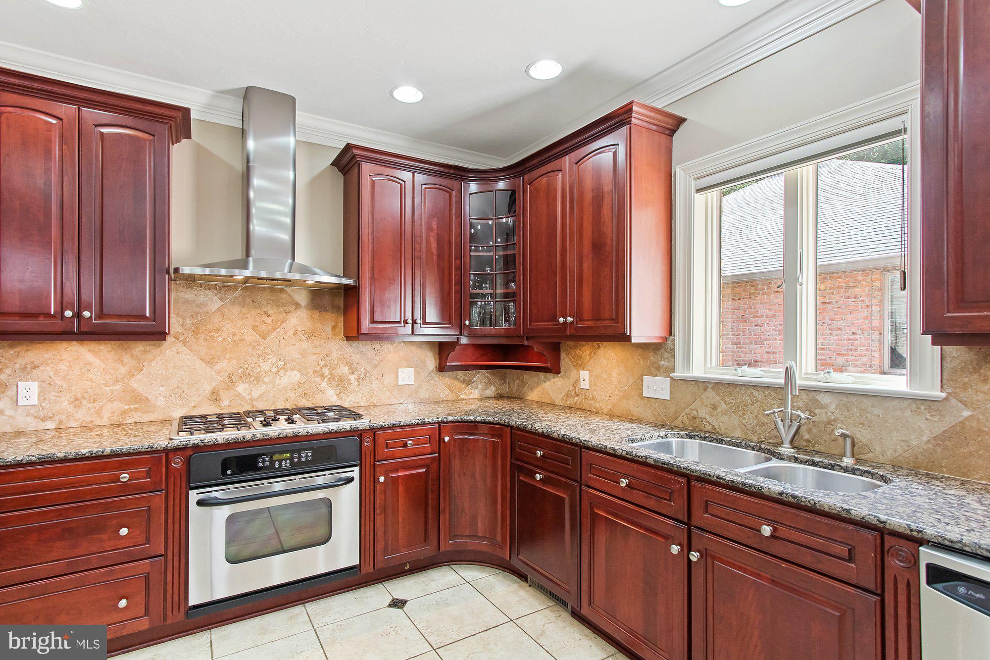 740 Witmer Road York, PA 17402 - Photo 18 of 66 Eat-in Kitchen