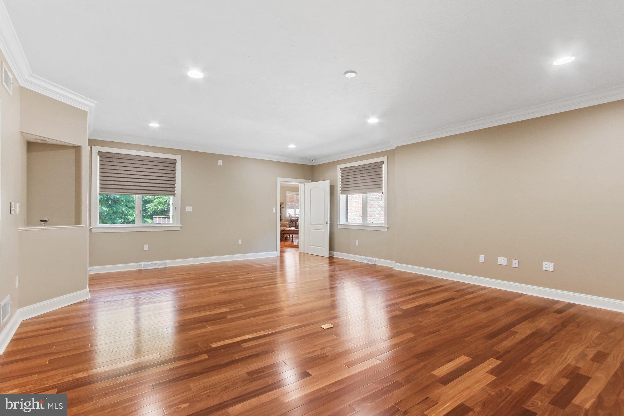 740 Witmer Road York, PA 17402 - Photo 50 of 66 Self-Contained Living Quarters - Living Room