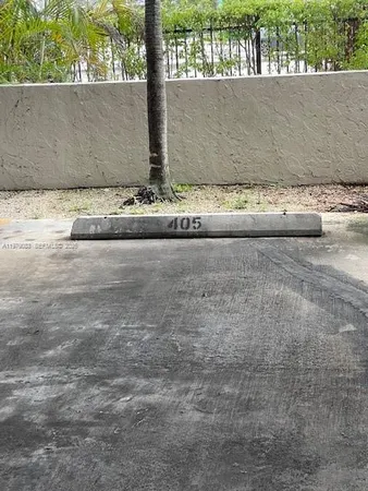 $1,600 | 13455 Northeast 10th Avenue, Unit 405, North Miami, FL 33161