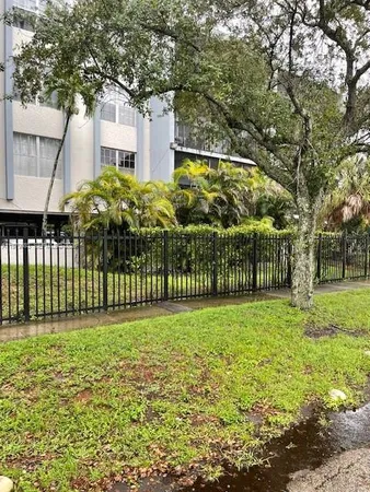 $1,600 | 13455 Northeast 10th Avenue, Unit 405, North Miami, FL 33161
