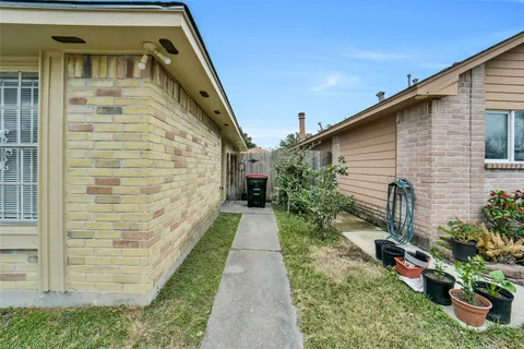 $147,900 | 10036 Woodico Drive, Houston, TX 77038
