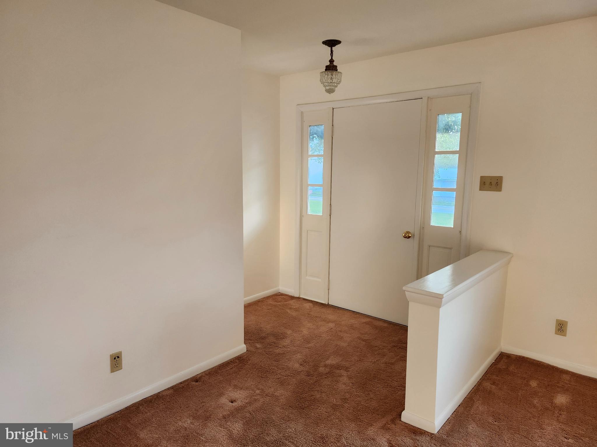 8127 Mapleville Road Boonsboro, MD 21713 - Photo 6 of 77 Front foyer