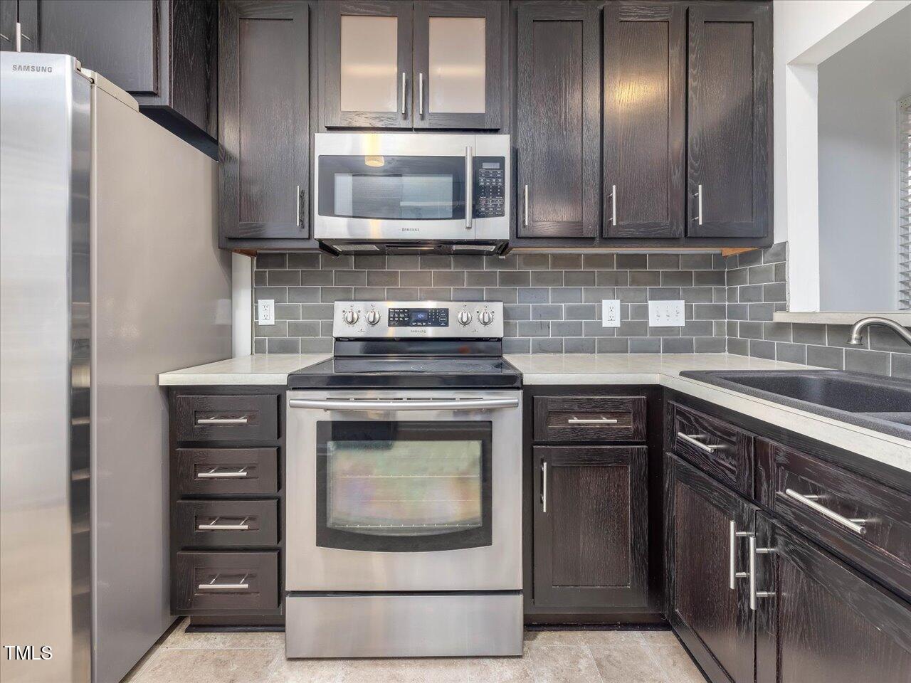 122 Long Shadow Place Durham, NC 27713 - Photo 38 of 41 26-Kitchen