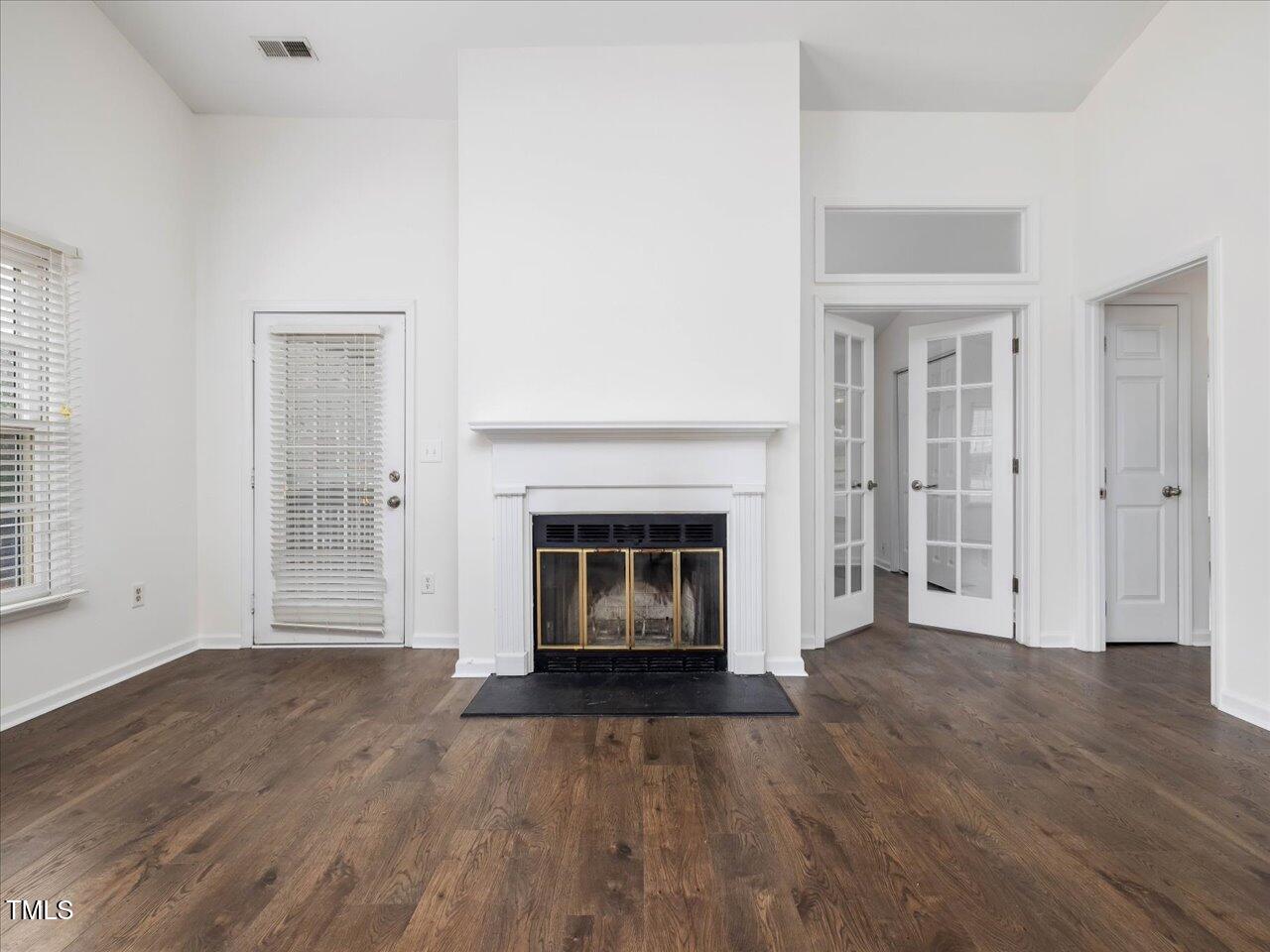 122 Long Shadow Place Durham, NC 27713 - Photo 6 of 41 12-Living Area