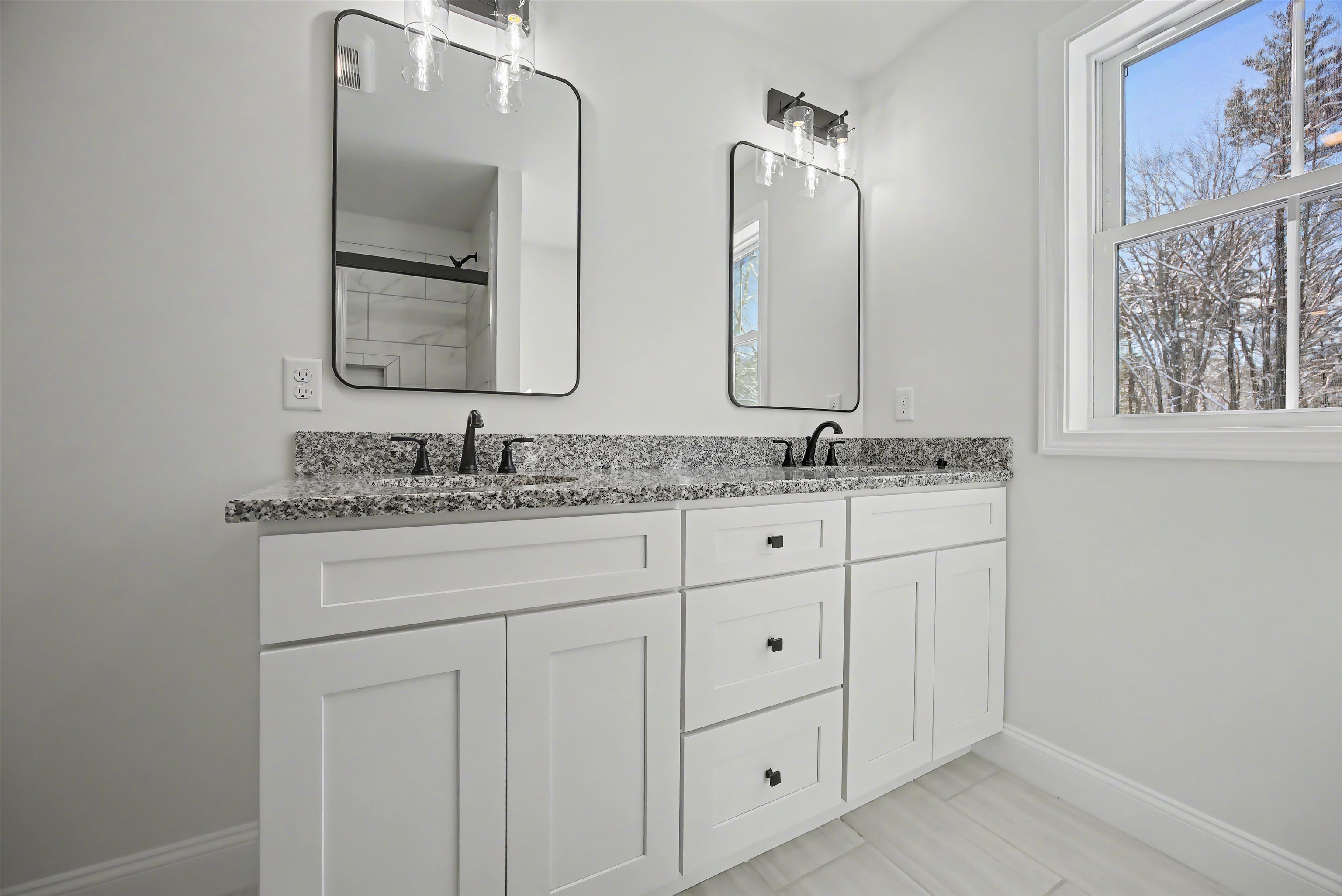 103 Rockingham Road, Unit 2 Londonderry, NH 03053 - Photo 18 of 32