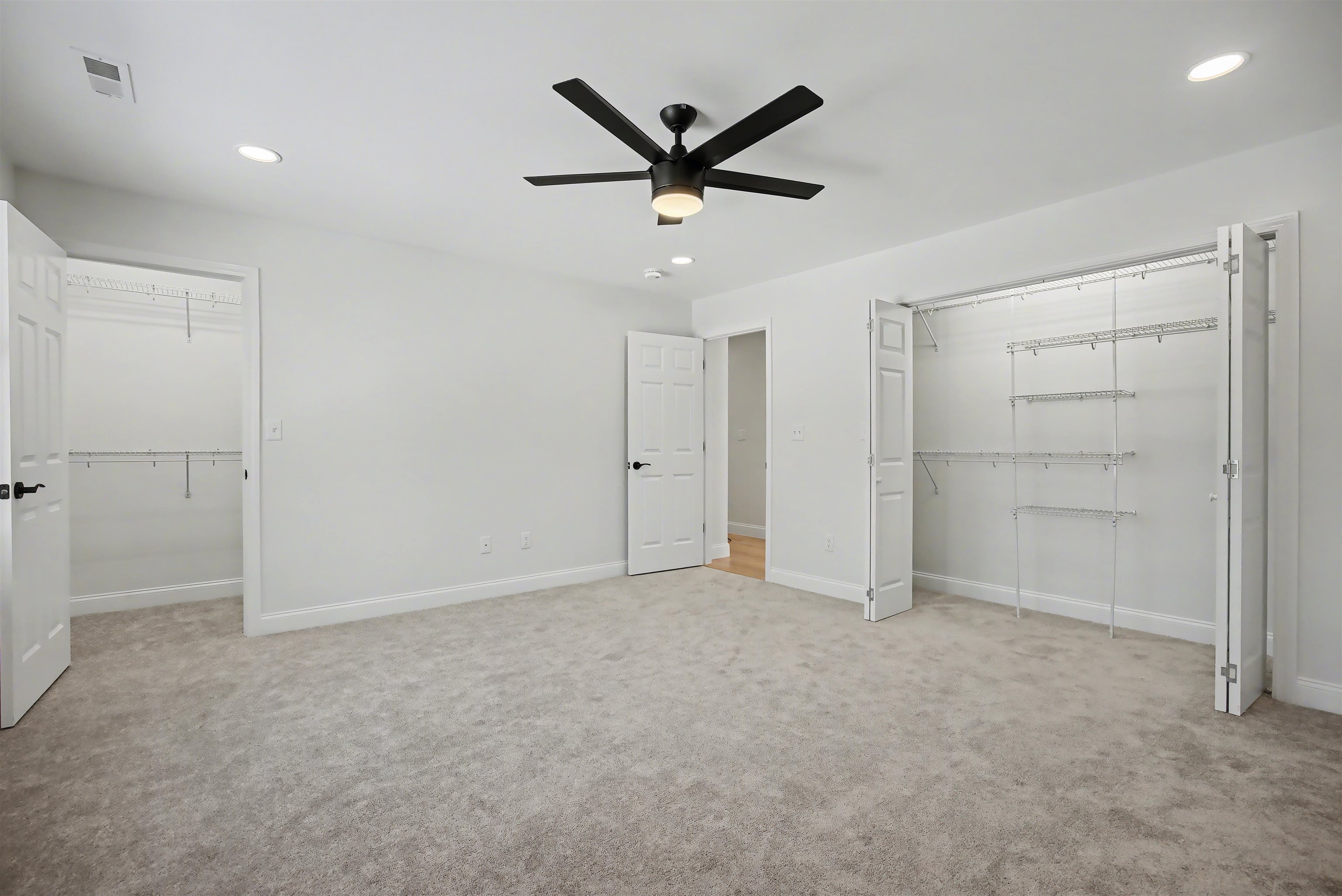 103 Rockingham Road, Unit 2 Londonderry, NH 03053 - Photo 22 of 32