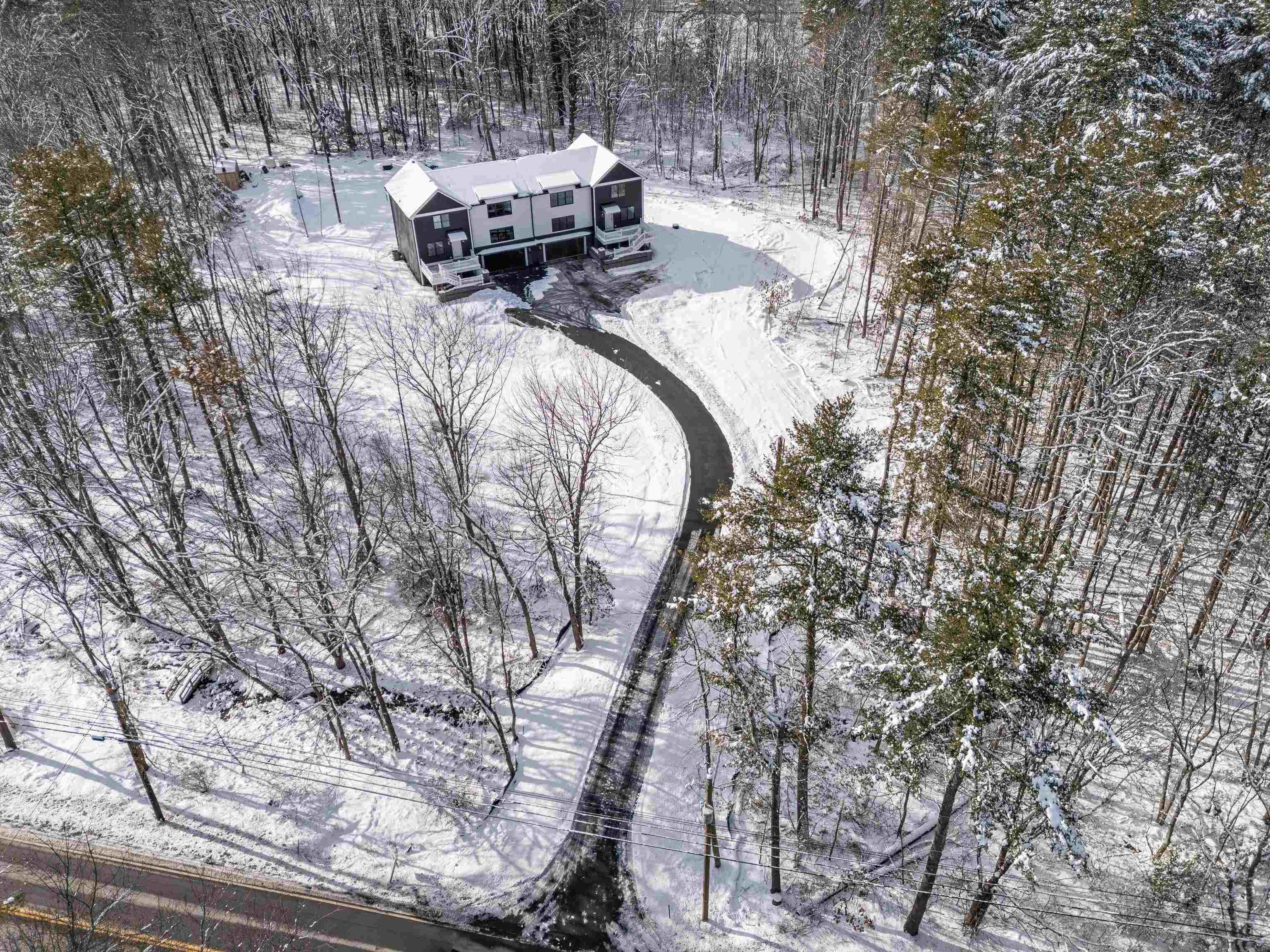 103 Rockingham Road, Unit 2 Londonderry, NH 03053 - Photo 8 of 32