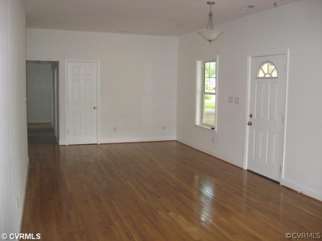 1850 Old Hanover Road Sandston, VA 23150 - Photo 3 of 3 Living Room - Large living room