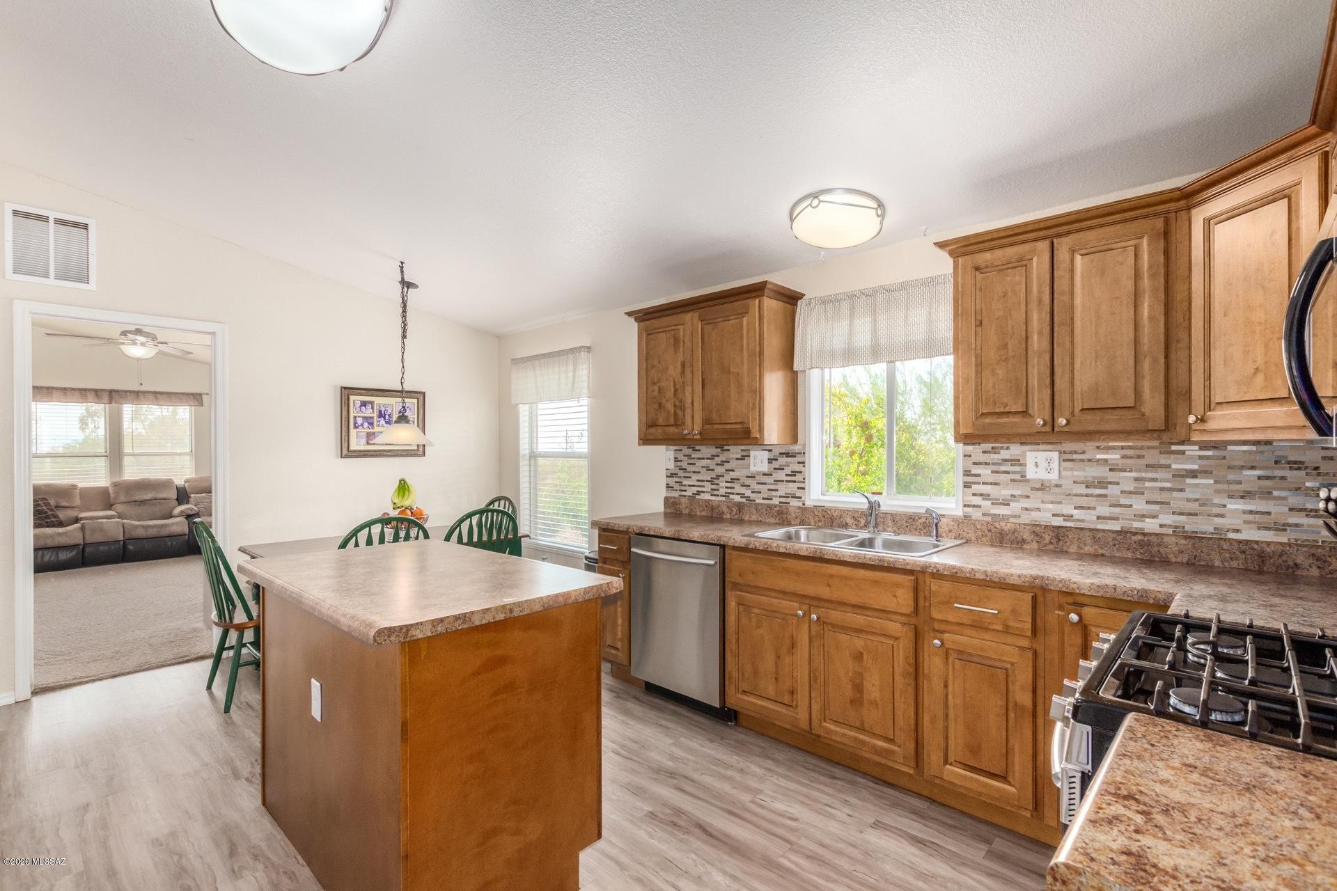 234 North Brahma Road Vail, AZ 85641 - Photo 11 of 43 Gallery Image 11