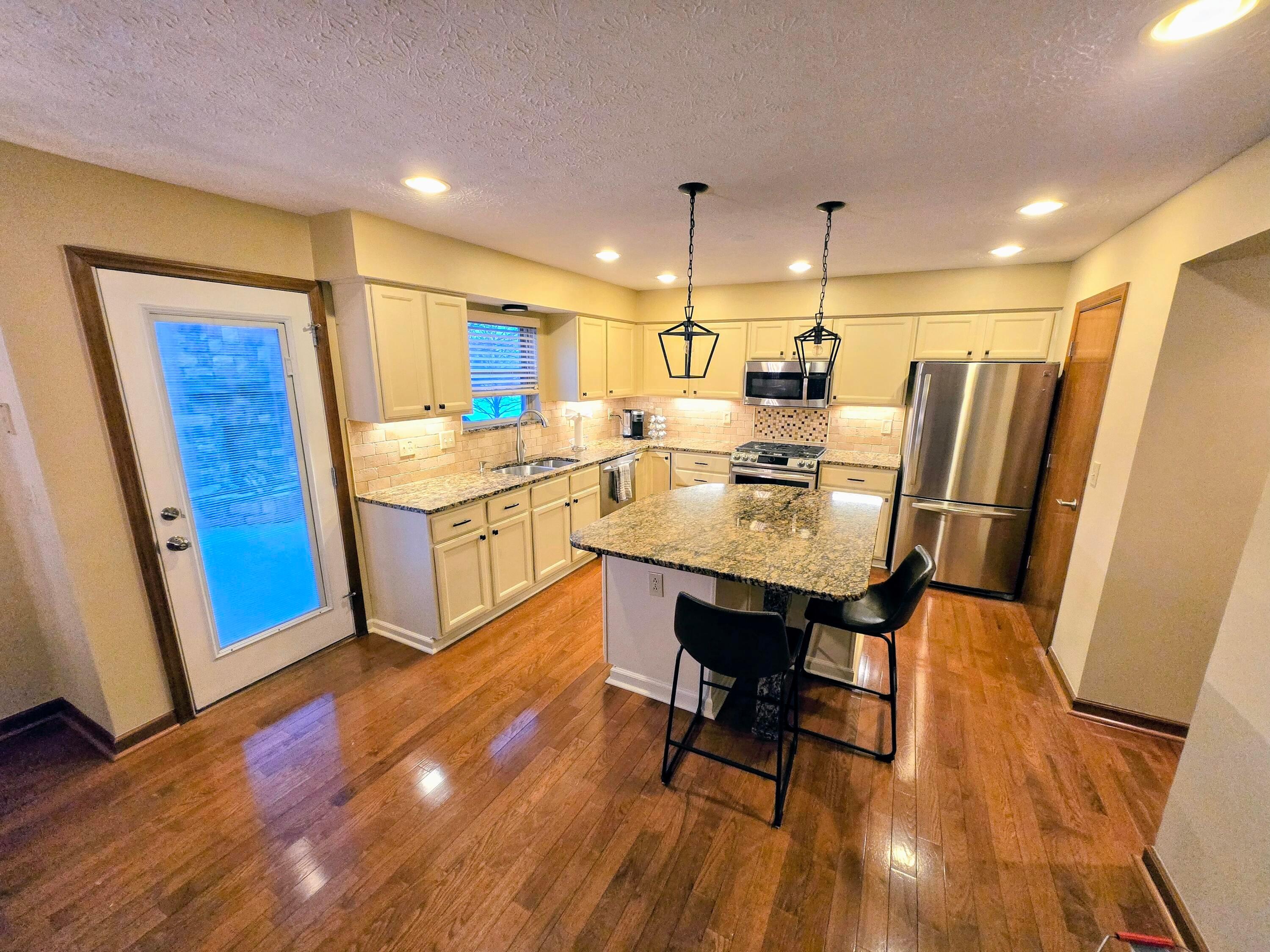 7912 Pinehill Road Lewis Center, OH 43035 - Photo 10 of 28 21 Kitchen 1