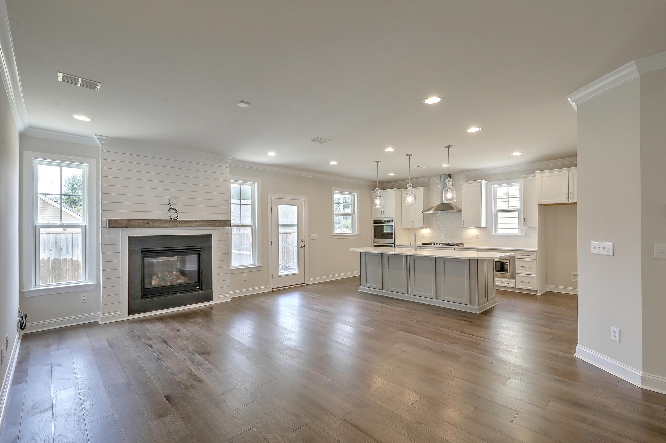 1249 Gannett Road Mount Pleasant, SC 29464 - Photo 15 of 42 1R3A2146_7_8