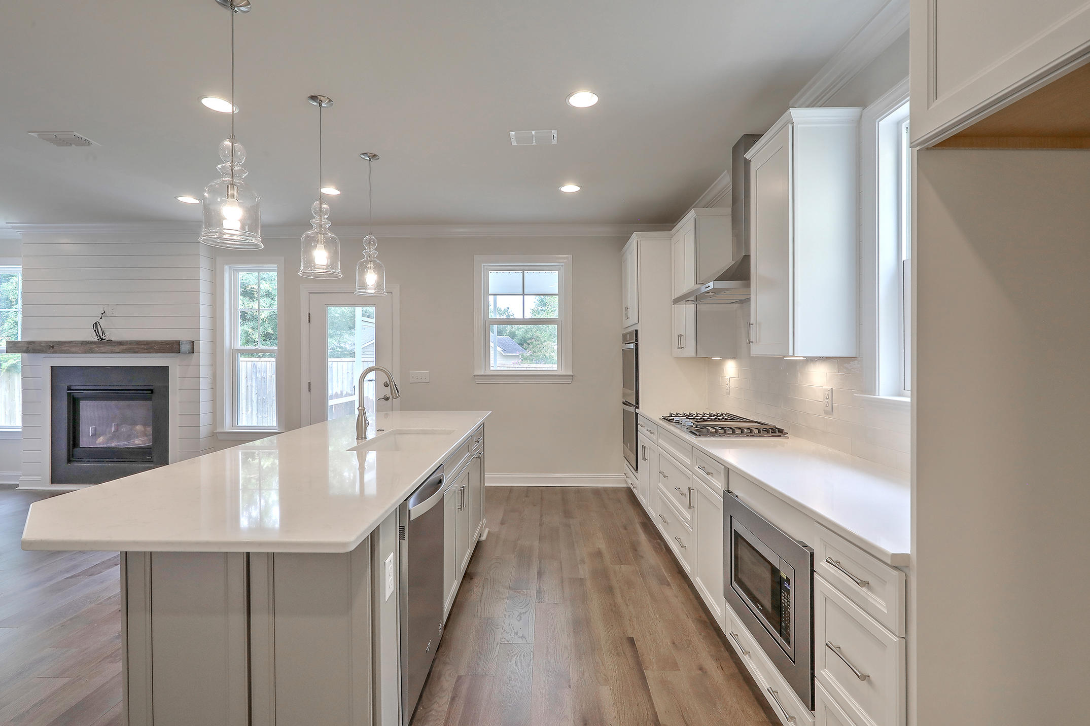 1249 Gannett Road Mount Pleasant, SC 29464 - Photo 20 of 42 1R3A2164_5_6
