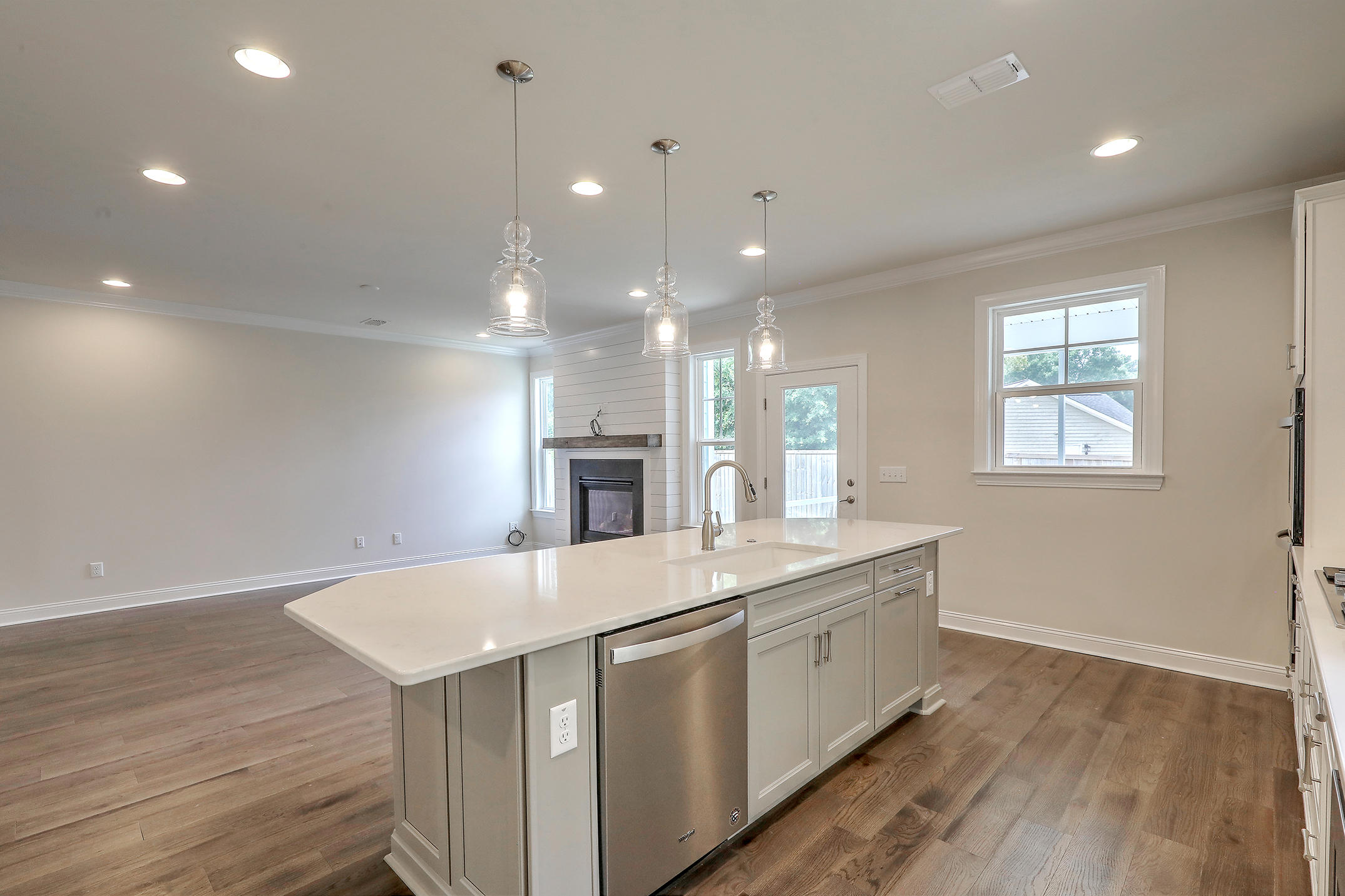 1249 Gannett Road Mount Pleasant, SC 29464 - Photo 21 of 42 1R3A2167_8_9