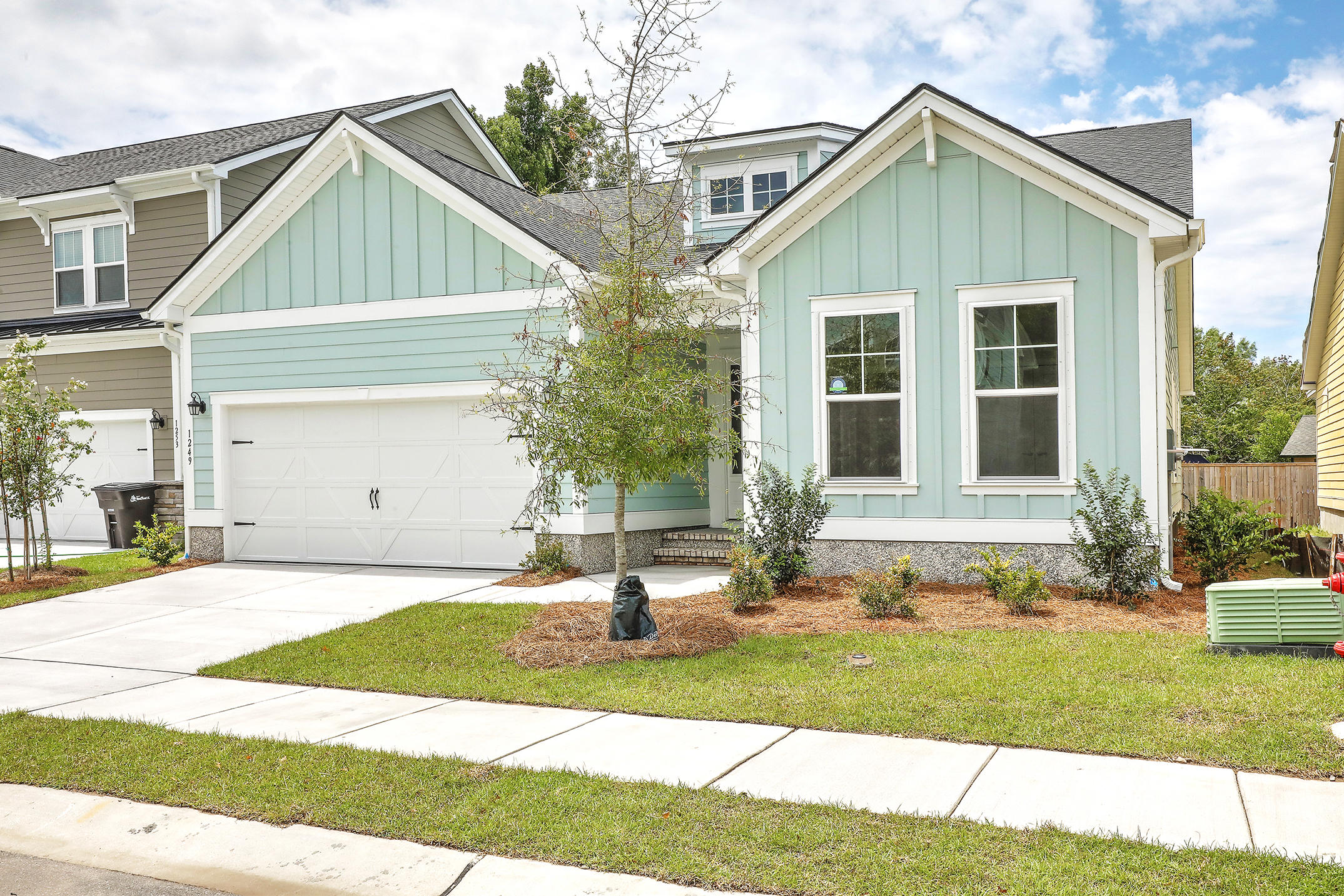 1249 Gannett Road Mount Pleasant, SC 29464 - Photo 8 of 42 1R3A2122_3_4