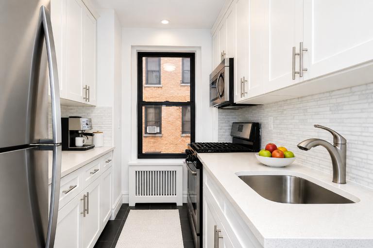 425 Riverside Drive, Unit 4H Manhattan, NY 10025 - Photo 2 of 18 Photo 2