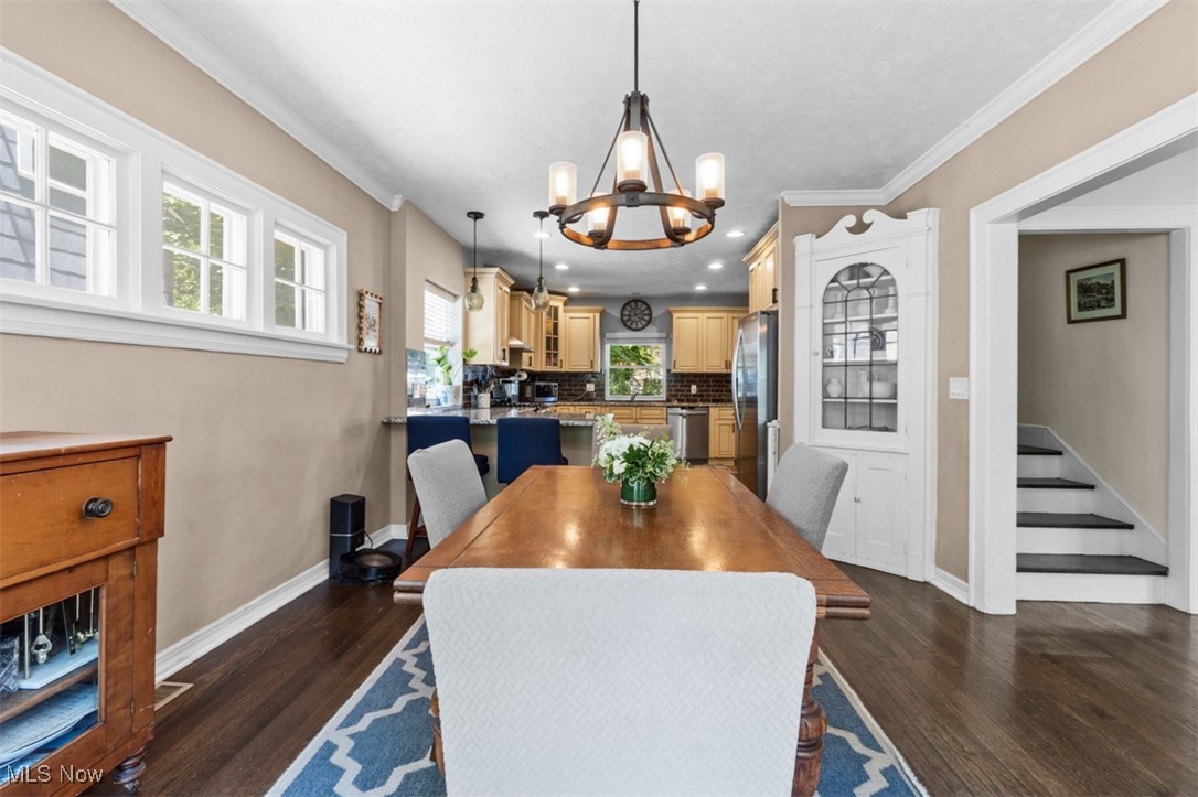 3075 Coleridge Road Cleveland, OH 44118 - Photo 16 of 39