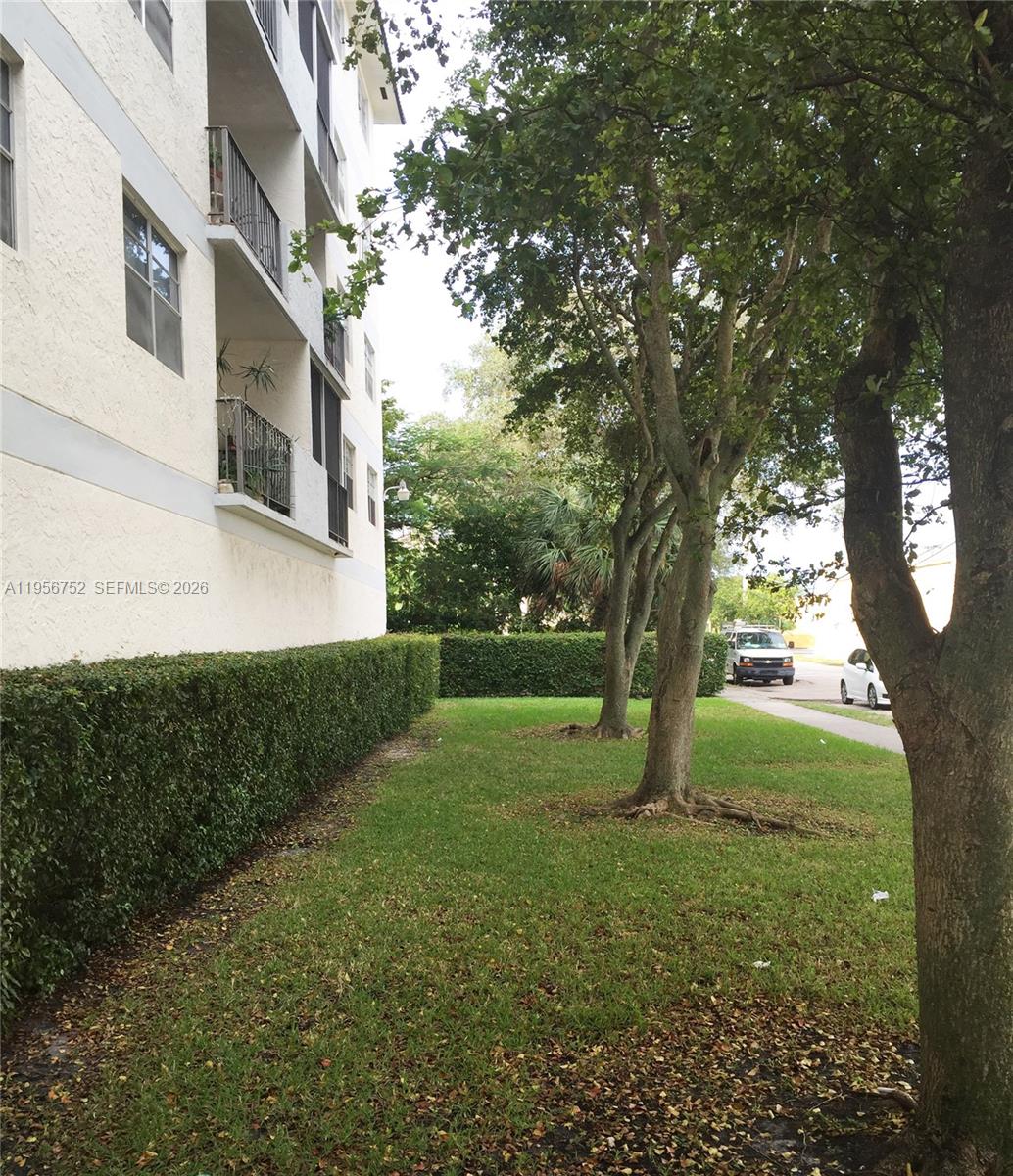 8950 Northeast 8th Avenue, Unit 312 Miami, FL 33138 - Photo 36 of 43