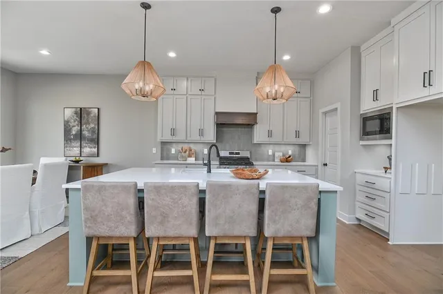 $802,445 | 6005 Arapahoe Street, Shawnee, KS 66226