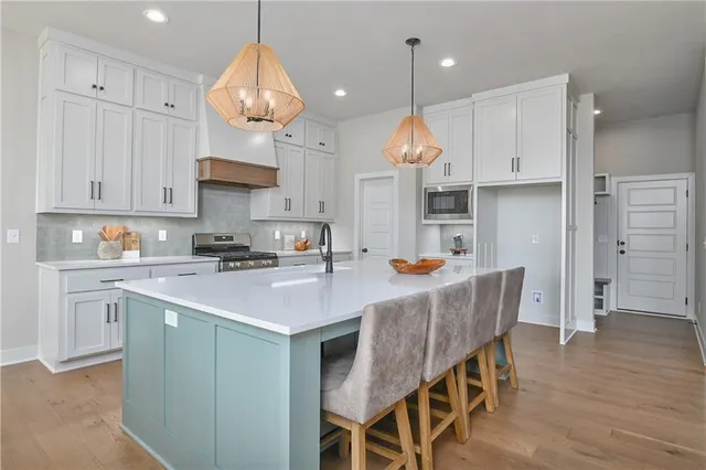 $802,445 | 6005 Arapahoe Street, Shawnee, KS 66226