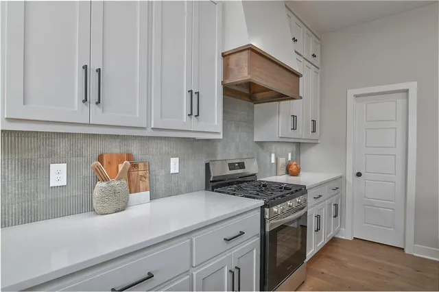 $802,445 | 6005 Arapahoe Street, Shawnee, KS 66226