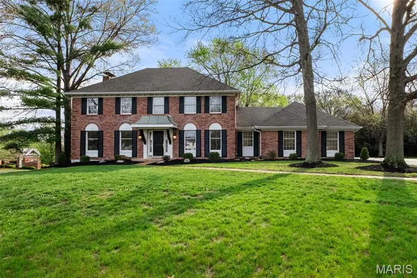 $799,900 | 156 Highgrove Court, Chesterfield, MO 63005