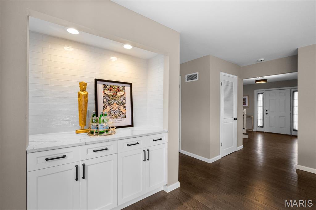 156 Highgrove Court Chesterfield, MO 63005 - Photo 10 of 31
