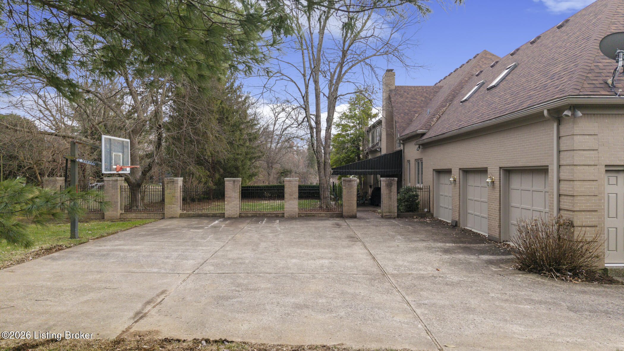 910 Rugby Place Louisville, KY 40222 - Photo 66 of 68 10