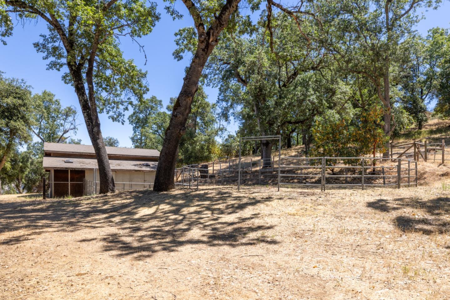 39537 Laurel Spring Road Carmel Valley, CA 93924 - Photo 33 of 50 Gallery Image 33