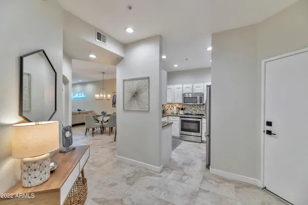 $6,495 | 7021 East Earll Drive, Unit 103, Scottsdale, AZ 85251