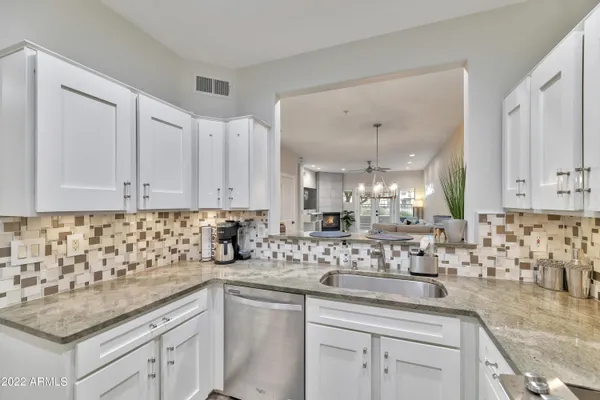 $6,495 | 7021 East Earll Drive, Unit 103, Scottsdale, AZ 85251