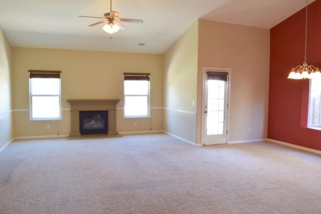 346 East Beech Avenue Reedley, CA 93654 - Photo 4 of 10 Gallery Image 4