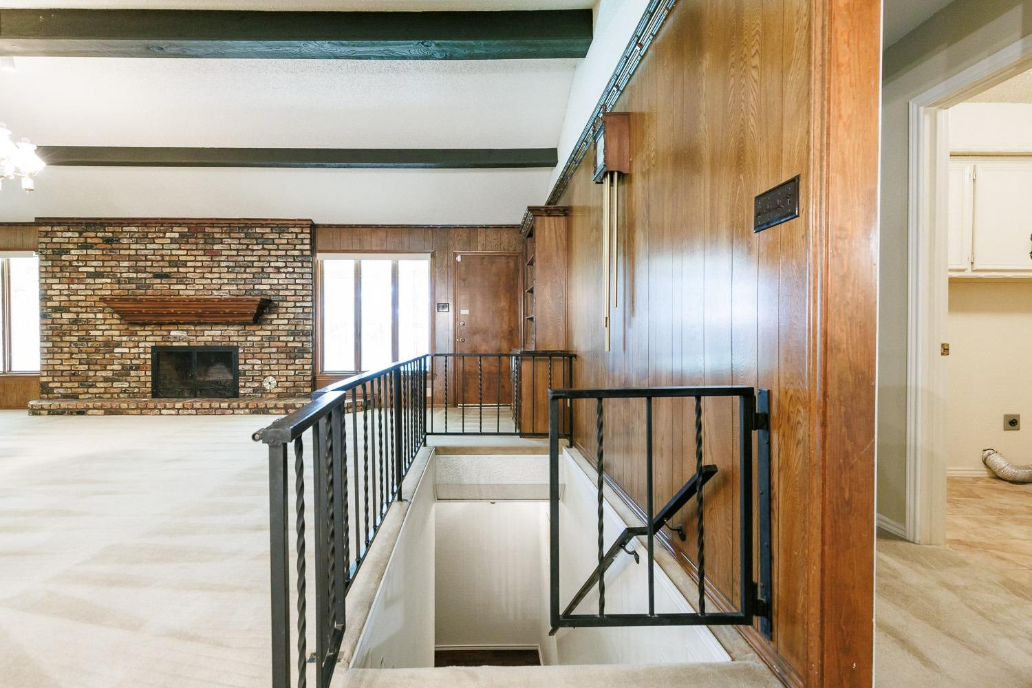 3402 79th Street Lubbock, TX 79423 - Photo 18 of 49 a view of an entryway