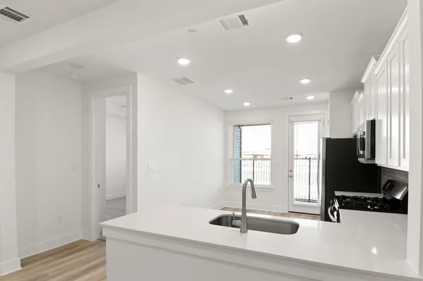 $325,900 | 18909 Schultz Lane, Unit 1002, Round Rock, TX 78664