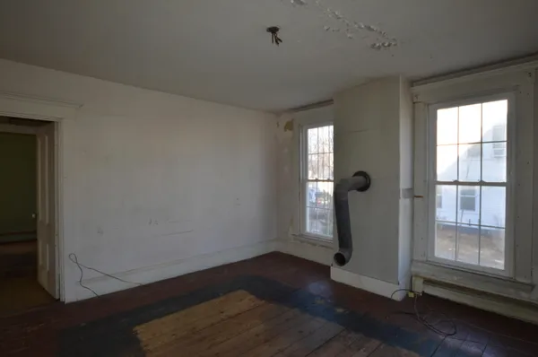 $215,000 | 723 Main Street, Monmouth, ME 04259