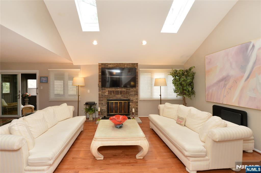 6 Romopock Court, Unit 6 Mahwah, NJ 07430 - Photo 3 of 25