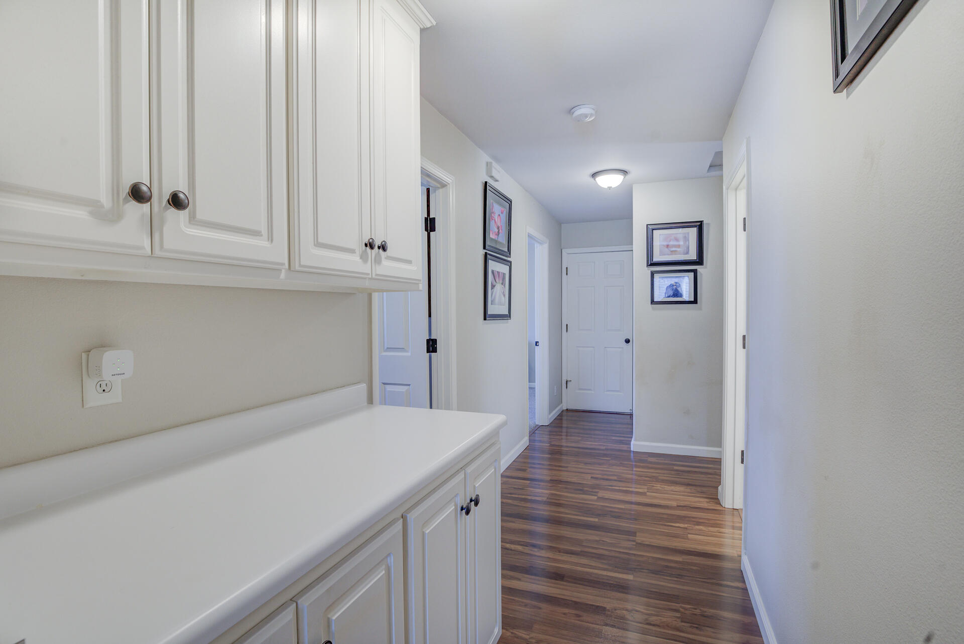 10063 Salmon Creek Road Redding, CA 96003 - Photo 11 of 28 Hallway leading to bedrooms