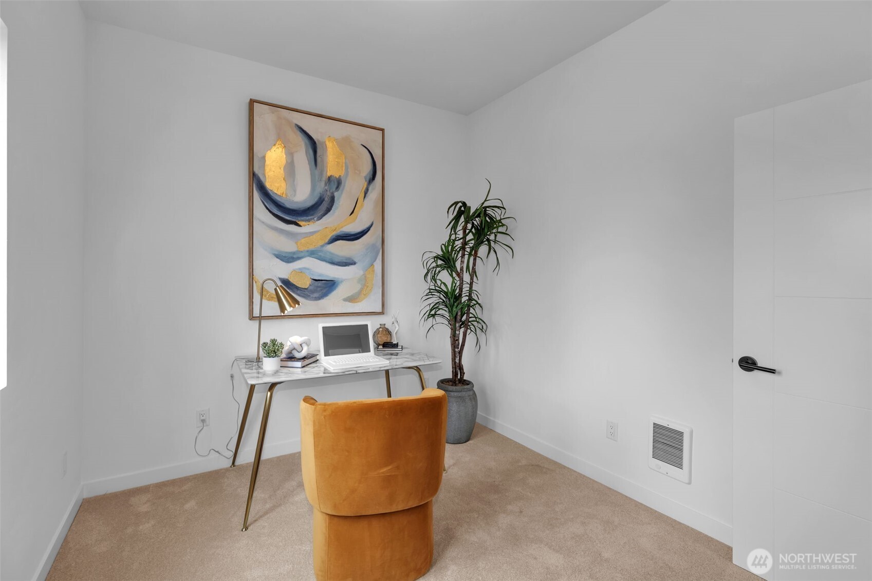 429 19th Avenue East Seattle, WA 98112 - Photo 13 of 22