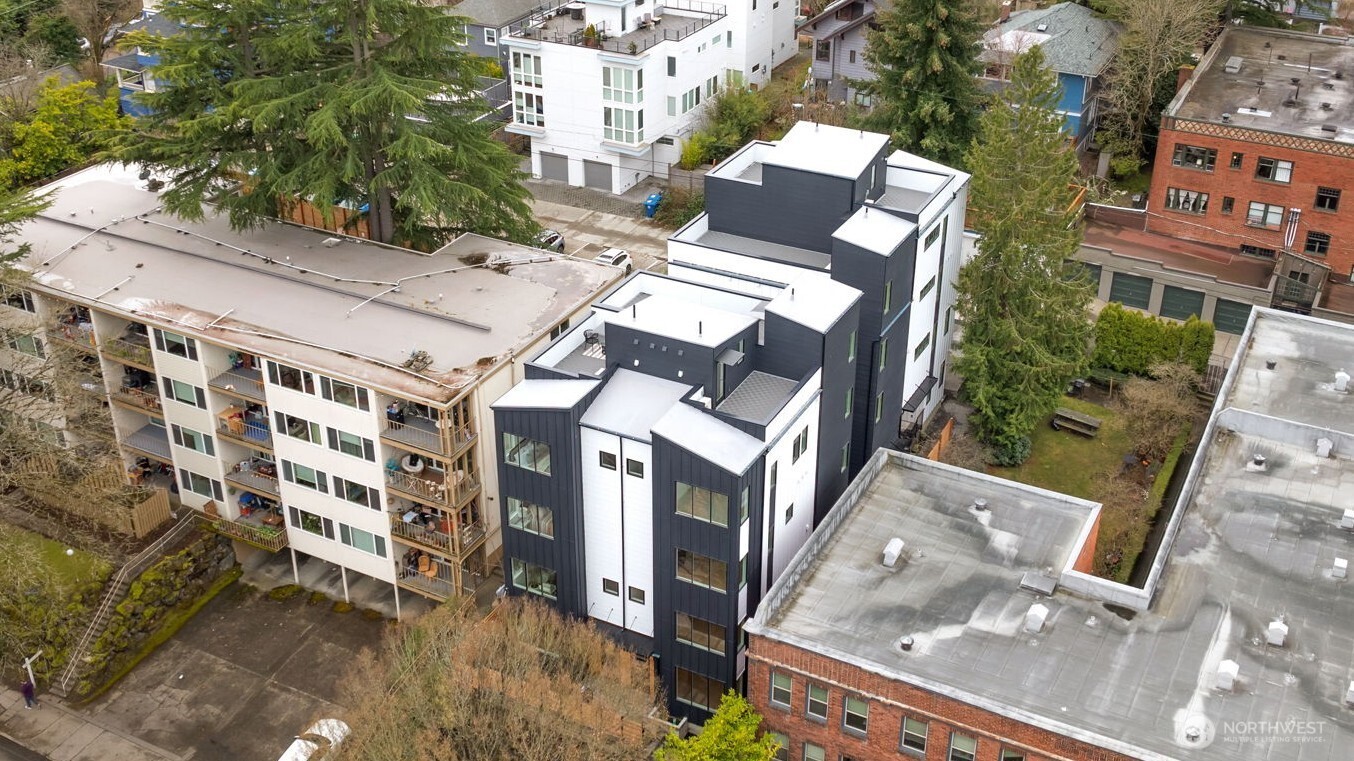 429 19th Avenue East Seattle, WA 98112 - Photo 15 of 22