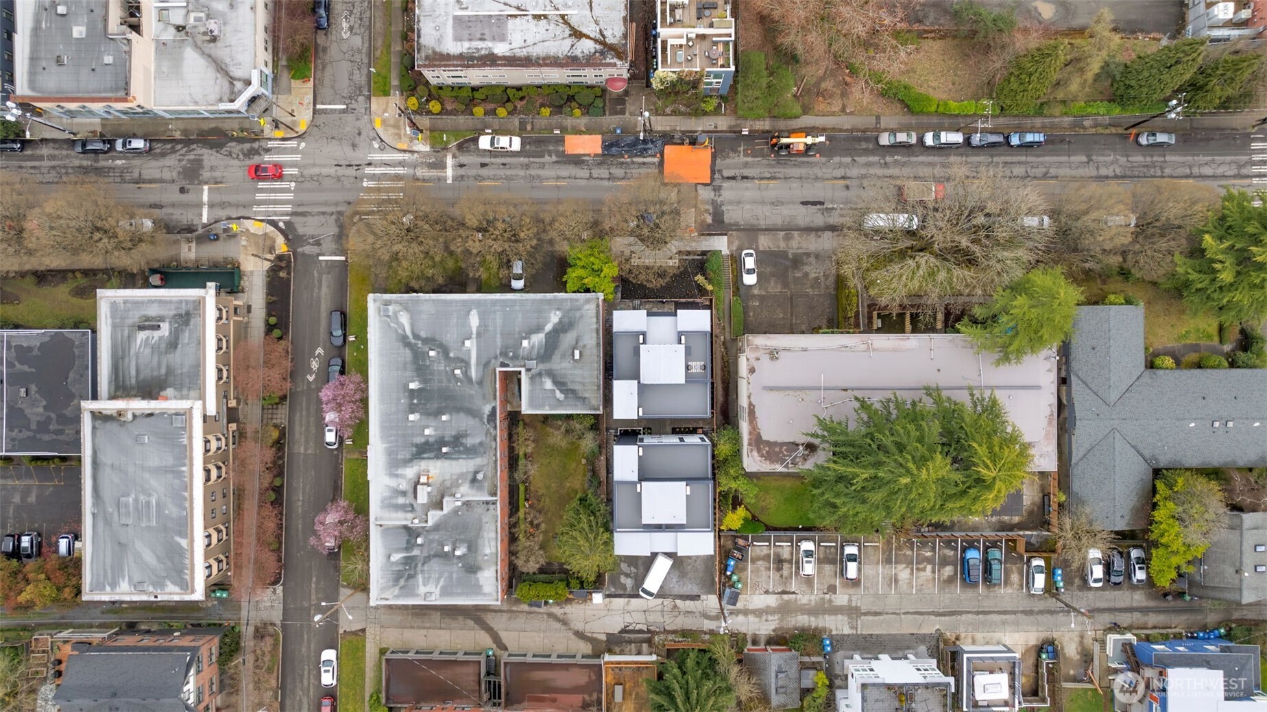 429 19th Avenue East Seattle, WA 98112 - Photo 17 of 22