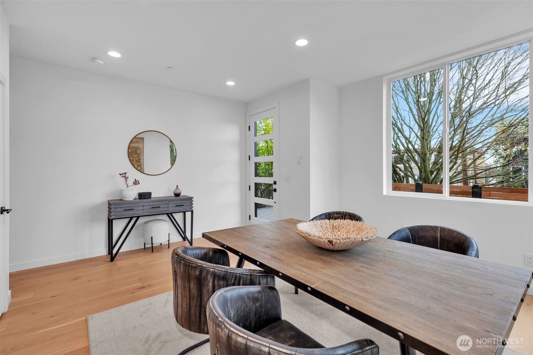 429 19th Avenue East Seattle, WA 98112 - Photo 2 of 22