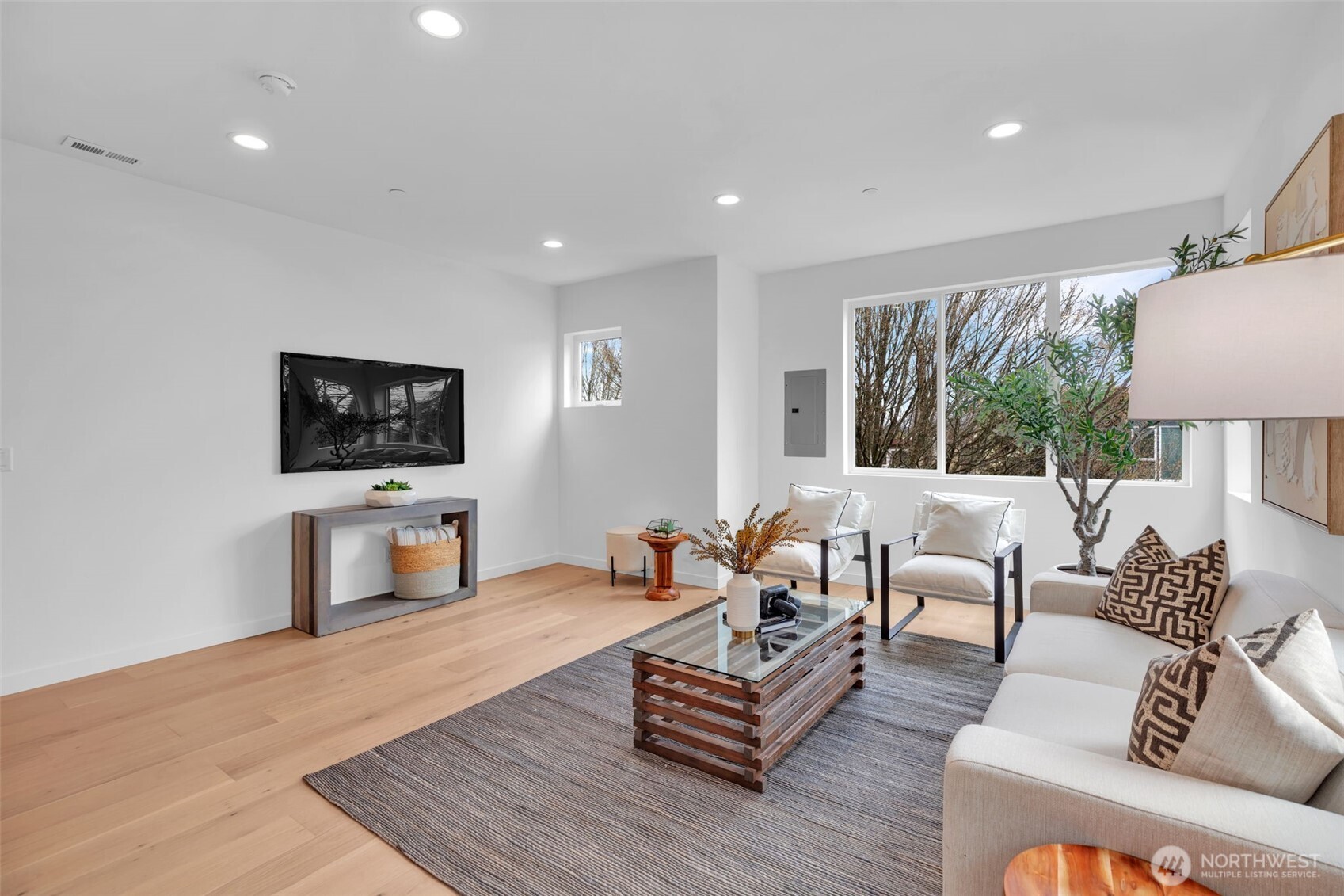 429 19th Avenue East Seattle, WA 98112 - Photo 5 of 22