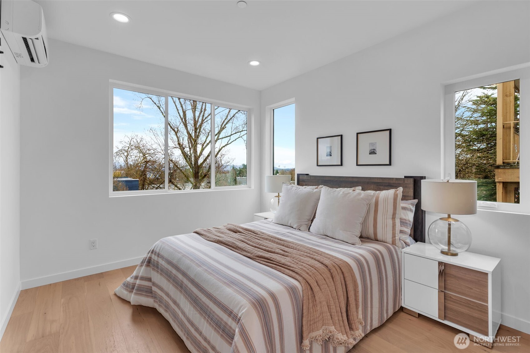 429 19th Avenue East Seattle, WA 98112 - Photo 9 of 22