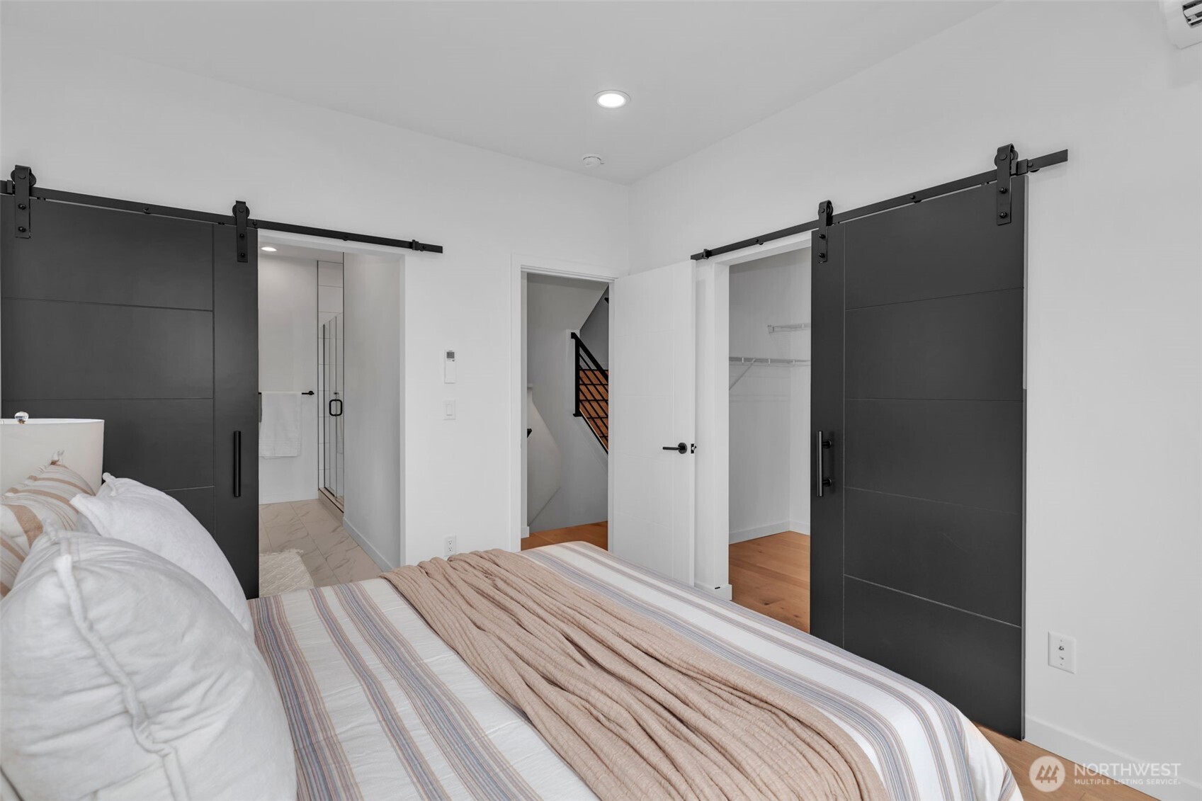 429 19th Avenue East Seattle, WA 98112 - Photo 10 of 22