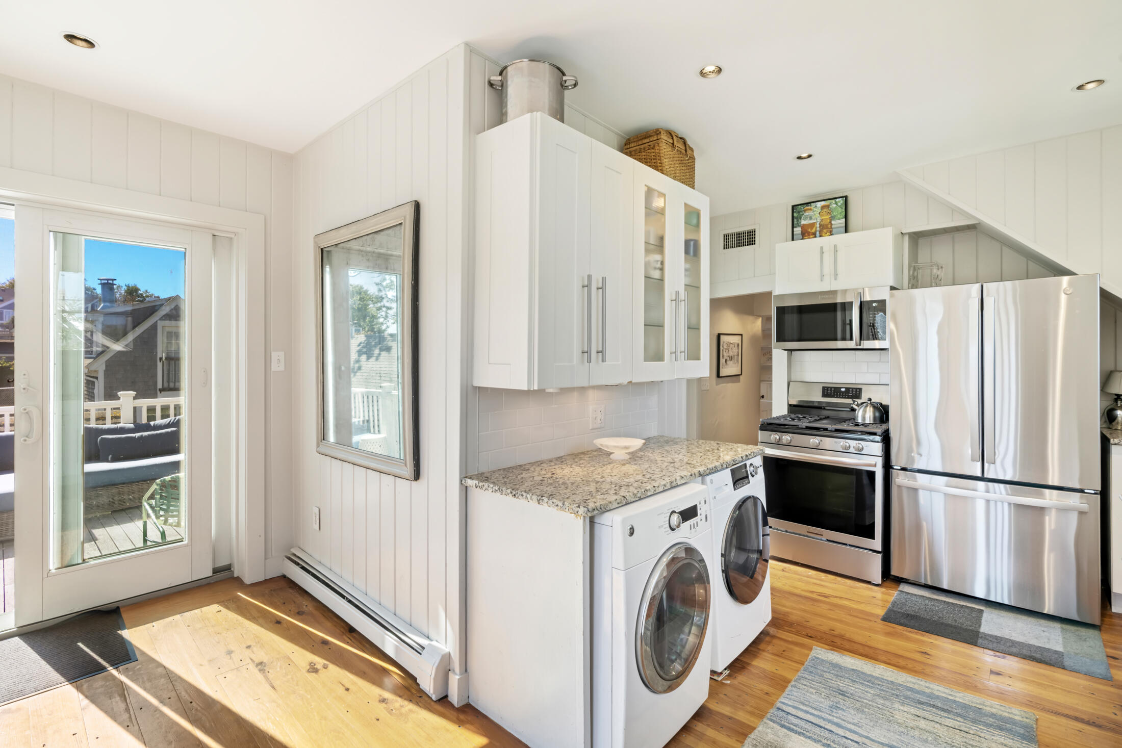 12 Cottage Street, Unit 2 Provincetown, MA 02657 - Photo 5 of 32 09