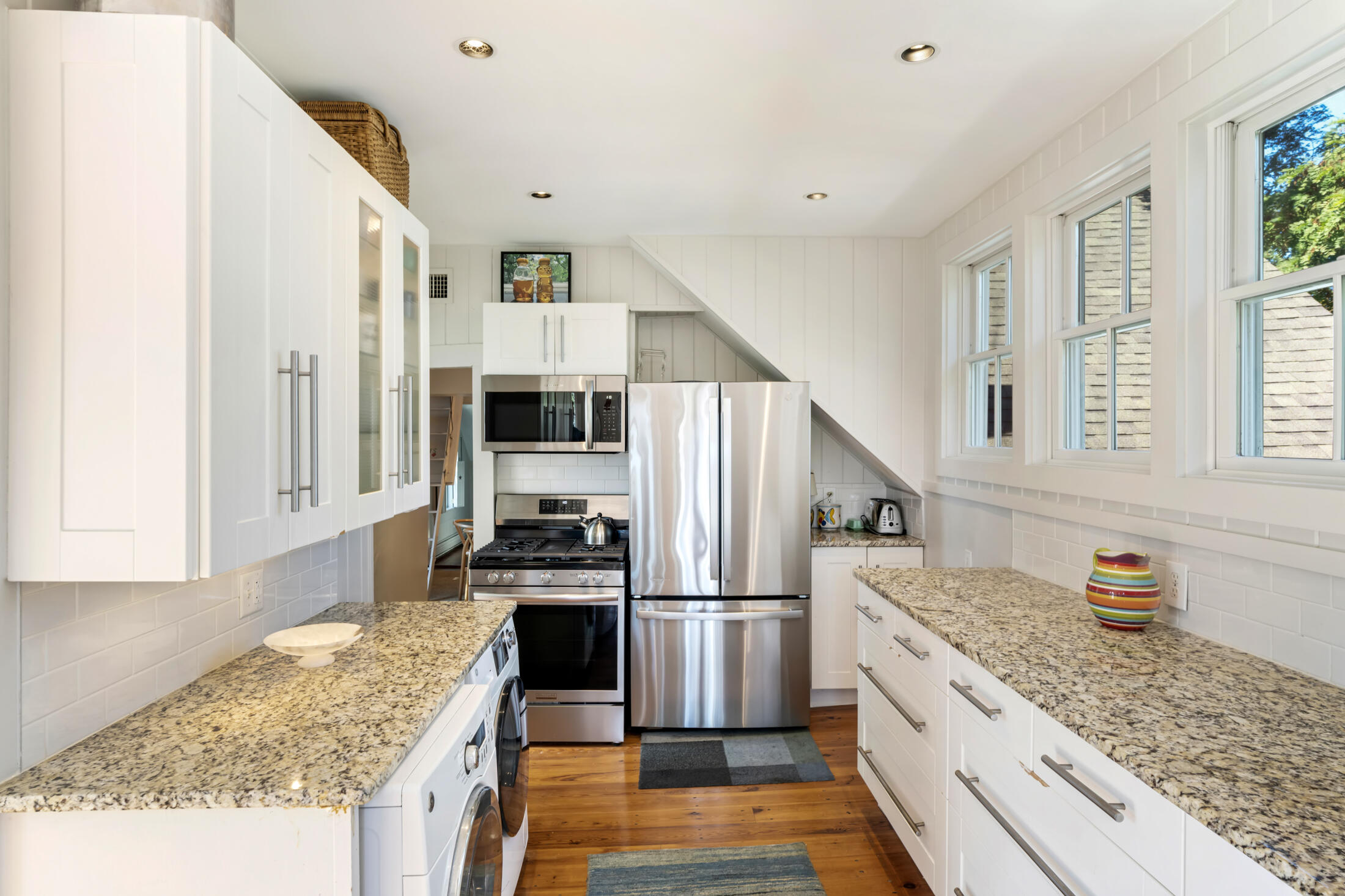 12 Cottage Street, Unit 2 Provincetown, MA 02657 - Photo 6 of 32 08