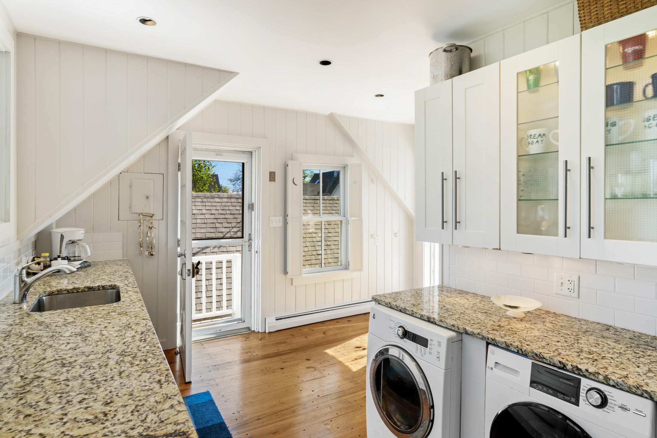 12 Cottage Street, Unit 2 Provincetown, MA 02657 - Photo 8 of 32 10