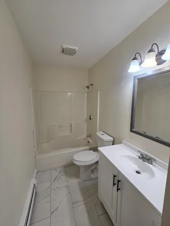 $2,300 | 26 Loring Street, Unit 2, Worcester, MA 01606
