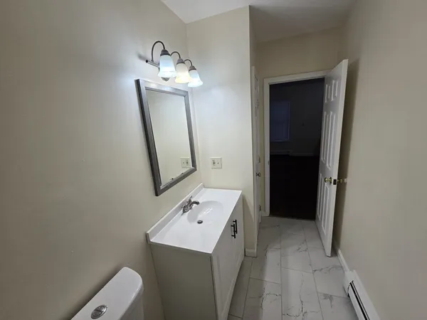 $2,300 | 26 Loring Street, Unit 2, Worcester, MA 01606