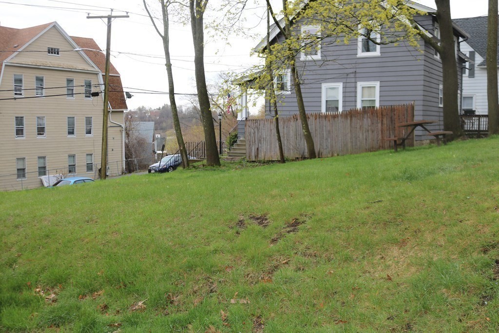 26 Loring Street, Unit 2 Worcester, MA 01606 - Photo 27 of 28